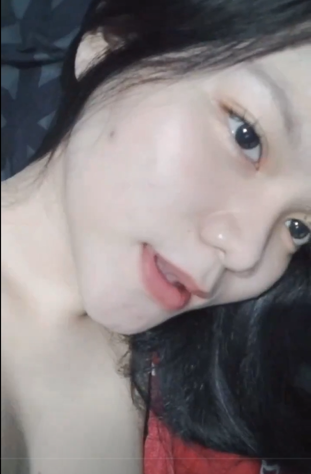 Nonton Film Si Cantik Kirim Pap Buat Ayang Biar Makin Sayang Terbaru